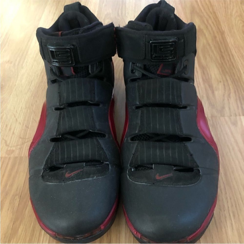 NIKE ZOOM LeBron 4 IV Black Varsity Crimson Red 314647-002 Mens Size 9 - Picture 2 of 9